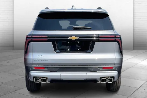 More photos of 2025 Chevrolet Traverse FWD LT at Cable Dahmer Chevrolet of Independence, MO