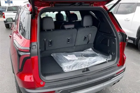 More photos of 2025 Chevrolet Traverse Z71 at Cable Dahmer Chevrolet of Independence, MO