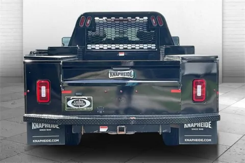 Another view of 2023 Chevrolet Silverado 3500 HD Chassis Cab Work Truck for sale in Independence, MO at Cable Dahmer Chevrolet of Independence