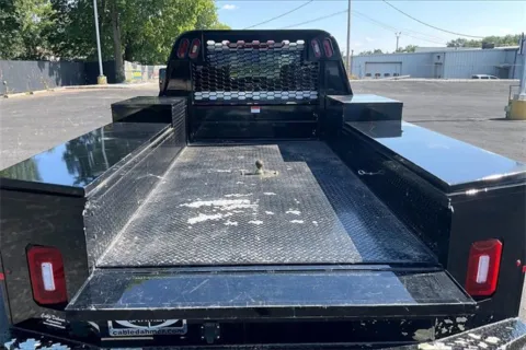 More photos of 2023 Chevrolet Silverado 3500 HD Chassis Cab Work Truck at Cable Dahmer Chevrolet of Independence, MO
