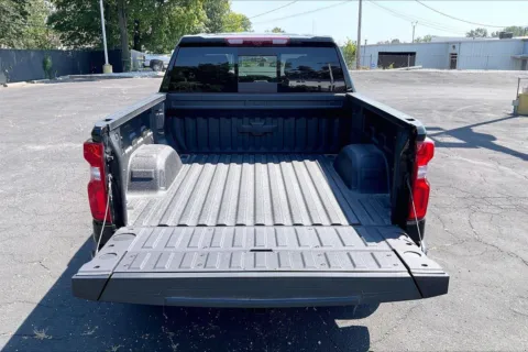 More photos of 2026 Chevrolet Silverado 1500 High Country at Cable Dahmer Chevrolet of Independence, MO