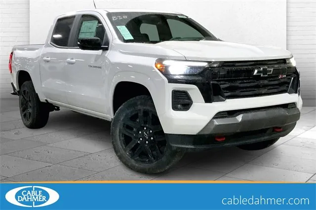 White 2025 Chevrolet Colorado Z71 for sale in Independence, MO