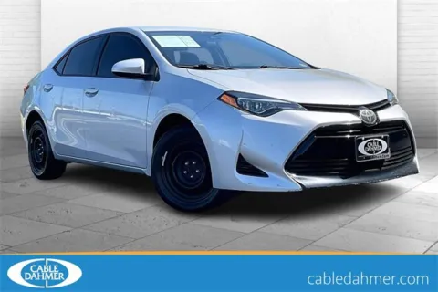 Silver 2018 Toyota Corolla L for sale in Independence, MO