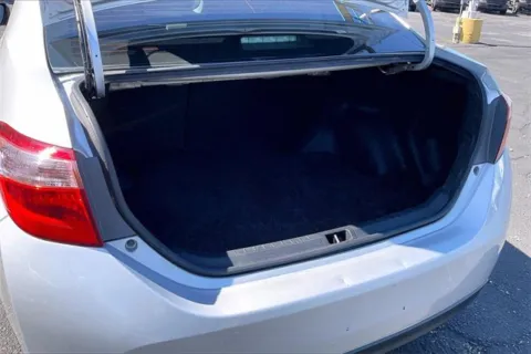 More photos of 2018 Toyota Corolla L at Cable Dahmer Chevrolet of Independence, MO