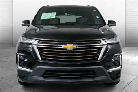 Photos of 2023 Chevrolet Traverse High Country for sale in Independence, MO at Cable Dahmer Chevrolet of Independence
