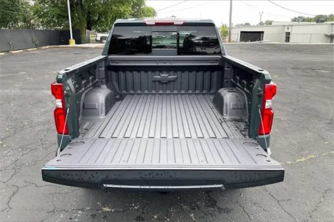 More photos of 2025 Chevrolet Silverado 1500 LT Trail Boss at Cable Dahmer Chevrolet of Independence, MO