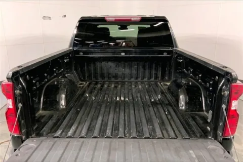 More photos of 2022 Chevrolet Silverado 1500 LT (2FL) at Cable Dahmer Chevrolet of Independence, MO