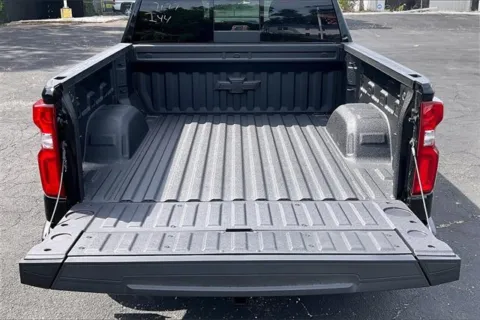 More photos of 2026 Chevrolet Silverado 1500 High Country at Cable Dahmer Chevrolet of Independence, MO