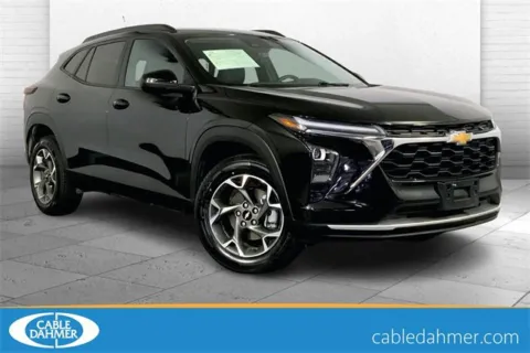 Black 2024 Chevrolet Trax LT for sale in Independence, MO