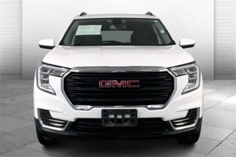 Photos of 2022 GMC Terrain SLE for sale in Independence, MO at Cable Dahmer Chevrolet of Independence