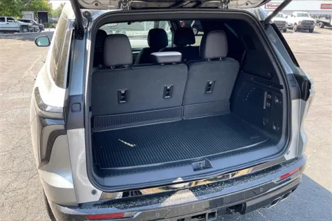More photos of 2026 Chevrolet Traverse High Country at Cable Dahmer Chevrolet of Independence, MO