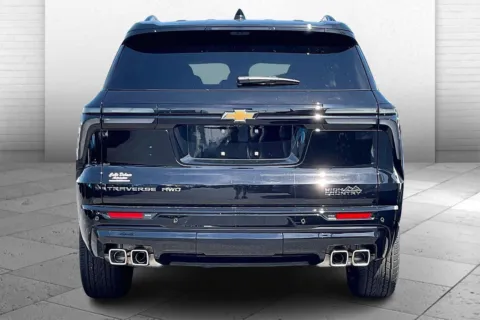More photos of 2026 Chevrolet Traverse High Country at Cable Dahmer Chevrolet of Independence, MO