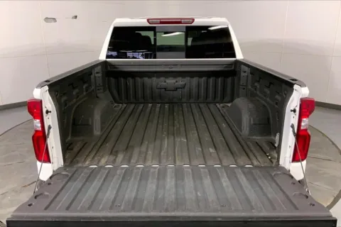 More photos of 2024 Chevrolet Silverado 1500 RST at Cable Dahmer Chevrolet of Independence, MO