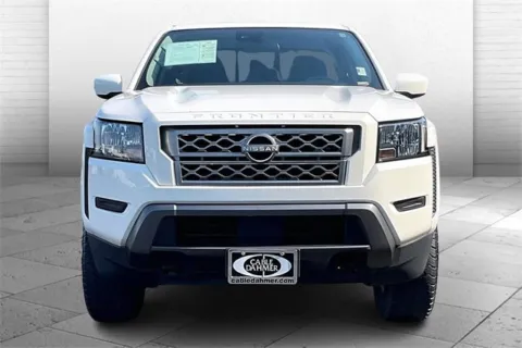 Photos of 2022 Nissan Frontier SV for sale in Independence, MO at Cable Dahmer Chevrolet of Independence