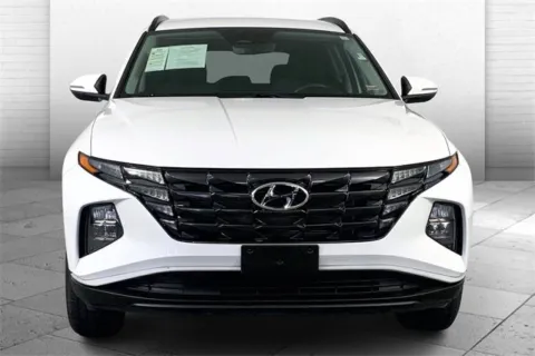 Photos of 2022 Hyundai Tucson SEL for sale in Independence, MO at Cable Dahmer Chevrolet of Independence