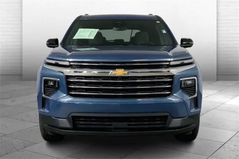 Photos of 2025 Chevrolet Traverse LT for sale in Independence, MO at Cable Dahmer Chevrolet of Independence