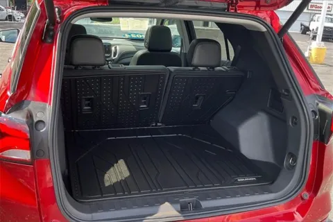More photos of 2024 Chevrolet Equinox Premier at Cable Dahmer Chevrolet of Independence, MO