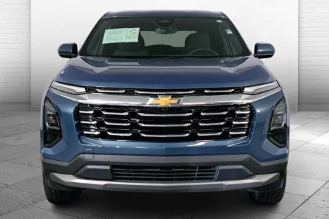 Photos of 2025 Chevrolet Equinox FWD LT for sale in Independence, MO at Cable Dahmer Chevrolet of Independence