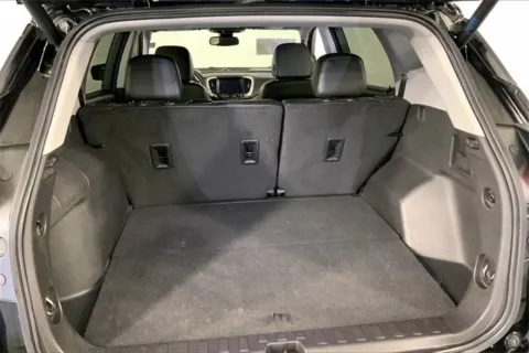 More photos of 2024 GMC Terrain SLT at Cable Dahmer Chevrolet of Independence, MO