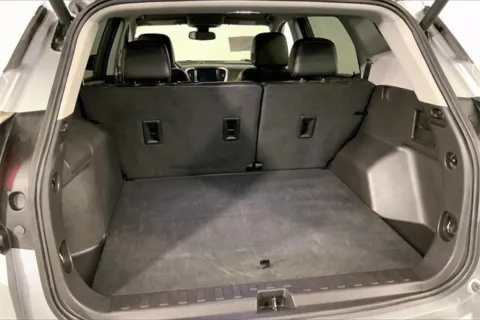 More photos of 2024 GMC Terrain SLT at Cable Dahmer Chevrolet of Independence, MO