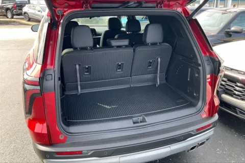 More photos of 2026 Chevrolet Traverse AWD LT at Cable Dahmer Chevrolet of Independence, MO