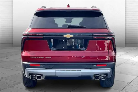 More photos of 2026 Chevrolet Traverse LT at Cable Dahmer Chevrolet of Independence, MO