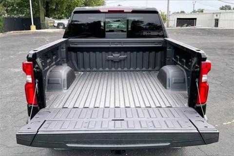 More photos of 2026 Chevrolet Silverado 1500 LT Trail Boss at Cable Dahmer Chevrolet of Independence, MO