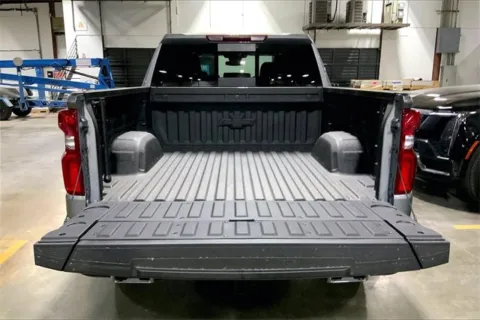 More photos of 2025 Chevrolet Silverado 1500 LT Trail Boss at Cable Dahmer Chevrolet of Independence, MO