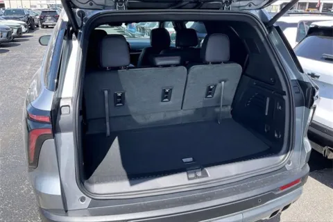 More photos of 2026 Chevrolet Traverse Z71 at Cable Dahmer Chevrolet of Independence, MO