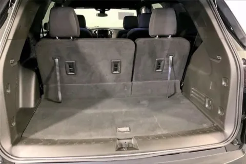 More photos of 2023 Chevrolet Traverse LT Cloth at Cable Dahmer Chevrolet of Independence, MO
