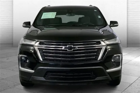 Photos of 2023 Chevrolet Traverse LT Cloth for sale in Independence, MO at Cable Dahmer Chevrolet of Independence