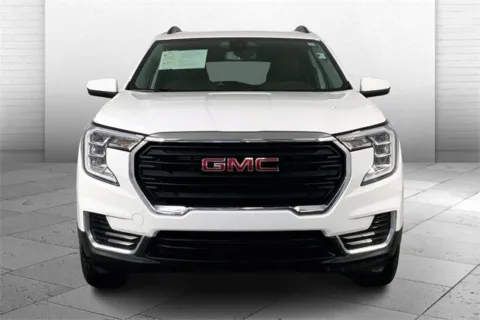 Photos of 2023 GMC Terrain SLE for sale in Independence, MO at Cable Dahmer Chevrolet of Independence