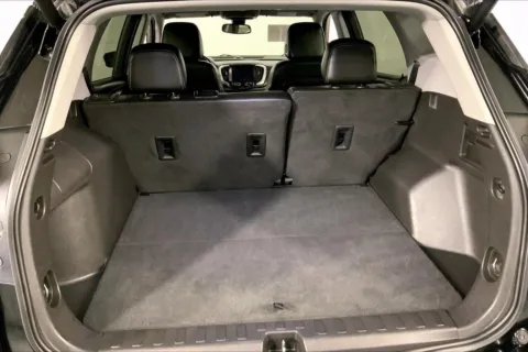 More photos of 2023 GMC Terrain SLT at Cable Dahmer Chevrolet of Independence, MO