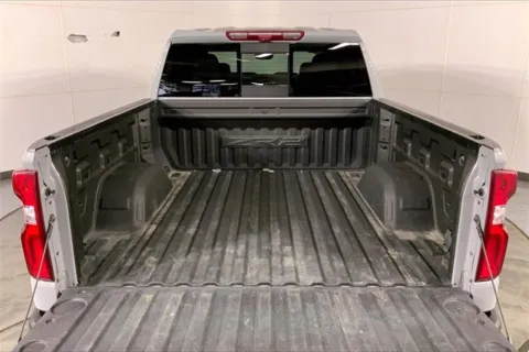 More photos of 2024 Chevrolet Silverado 1500 ZR2 at Cable Dahmer Chevrolet of Independence, MO