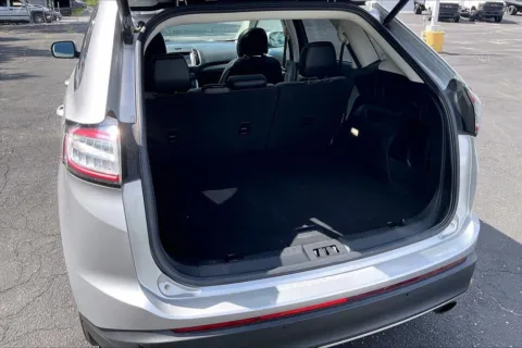 More photos of 2016 Ford Edge SEL at Cable Dahmer Chevrolet of Independence, MO