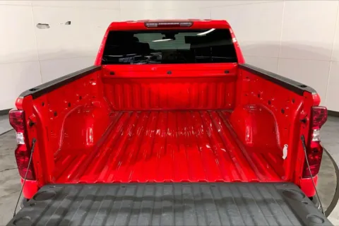 More photos of 2022 Chevrolet Silverado 1500 LT at Cable Dahmer Chevrolet of Independence, MO