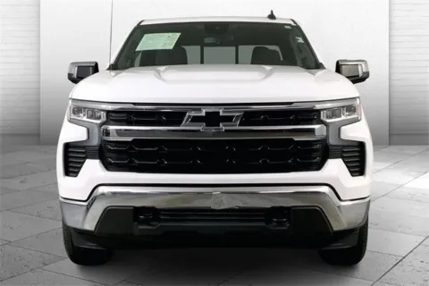 Photos of 2022 Chevrolet Silverado 1500 LT for sale in Independence, MO at Cable Dahmer Chevrolet of Independence