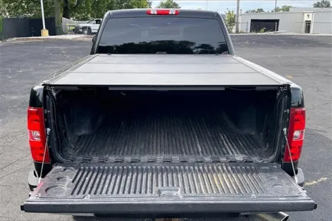 More photos of 2009 Chevrolet Silverado 2500 HD LT at Cable Dahmer Chevrolet of Independence, MO