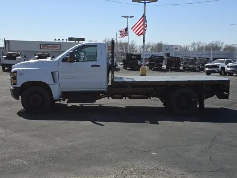 More photos of 2024 Chevrolet Silverado 5500 HD Work Truck at Cable Dahmer Chevrolet of Independence, MO