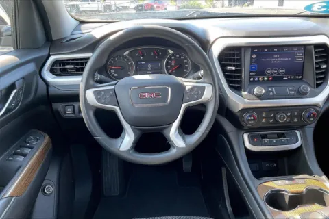 More photos of 2023 GMC Acadia SLE at Cable Dahmer Chevrolet of Independence, MO