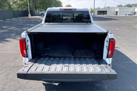 More photos of 2020 GMC Sierra 1500 SLT at Cable Dahmer Chevrolet of Independence, MO