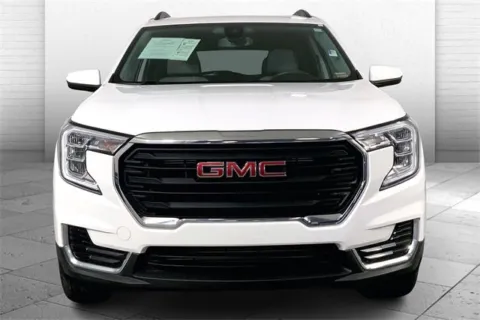 Photos of 2023 GMC Terrain SLE for sale in Independence, MO at Cable Dahmer Chevrolet of Independence