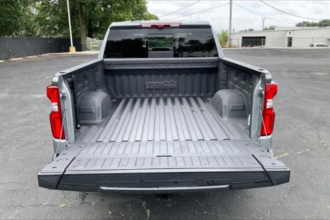 More photos of 2023 Chevrolet Silverado 1500 High Country at Cable Dahmer Chevrolet of Independence, MO