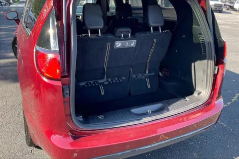 More photos of 2020 Chrysler Pacifica Touring L Plus at Cable Dahmer Chevrolet of Independence, MO