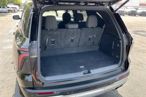 More photos of 2024 Chevrolet Traverse LT at Cable Dahmer Chevrolet of Independence, MO