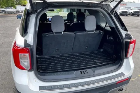 More photos of 2021 Ford Explorer Limited at Cable Dahmer Chevrolet of Independence, MO