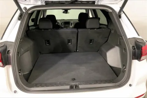 More photos of 2022 Chevrolet Equinox LT at Cable Dahmer Chevrolet of Independence, MO