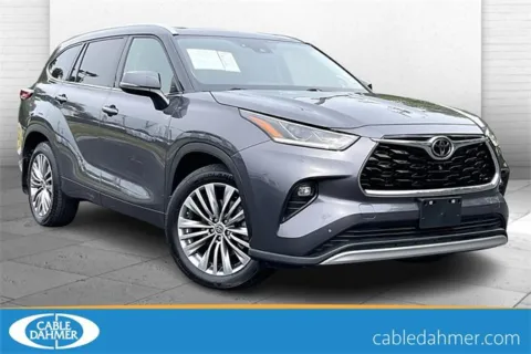 Gray 2021 Toyota Highlander Platinum for sale in Independence, MO