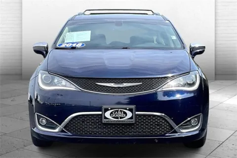 Photos of 2018 Chrysler Pacifica Limited for sale in Independence, MO at Cable Dahmer Chevrolet of Independence