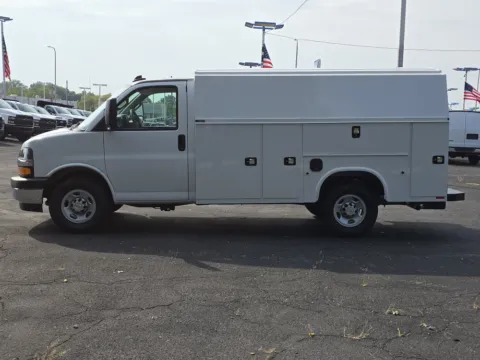 More photos of 2025 Chevrolet Express Cutaway 3500 1WT at Cable Dahmer Chevrolet of Independence, MO
